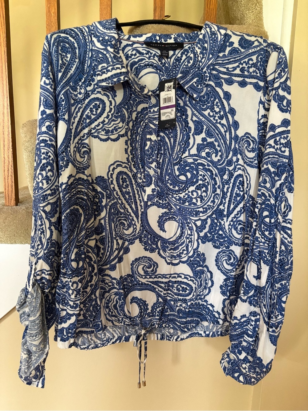 NWT Tommy Hilfiger White and Blue Paisley Women's Blouse. XXL
